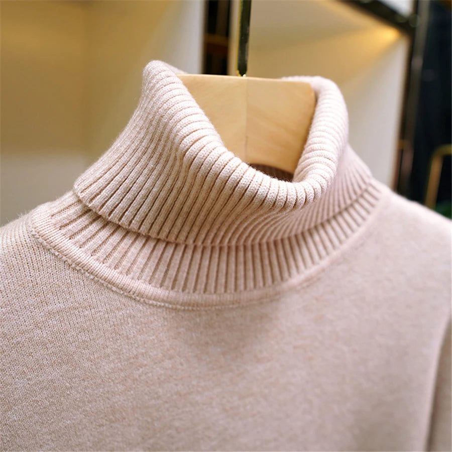 Έλενα Turtleneck